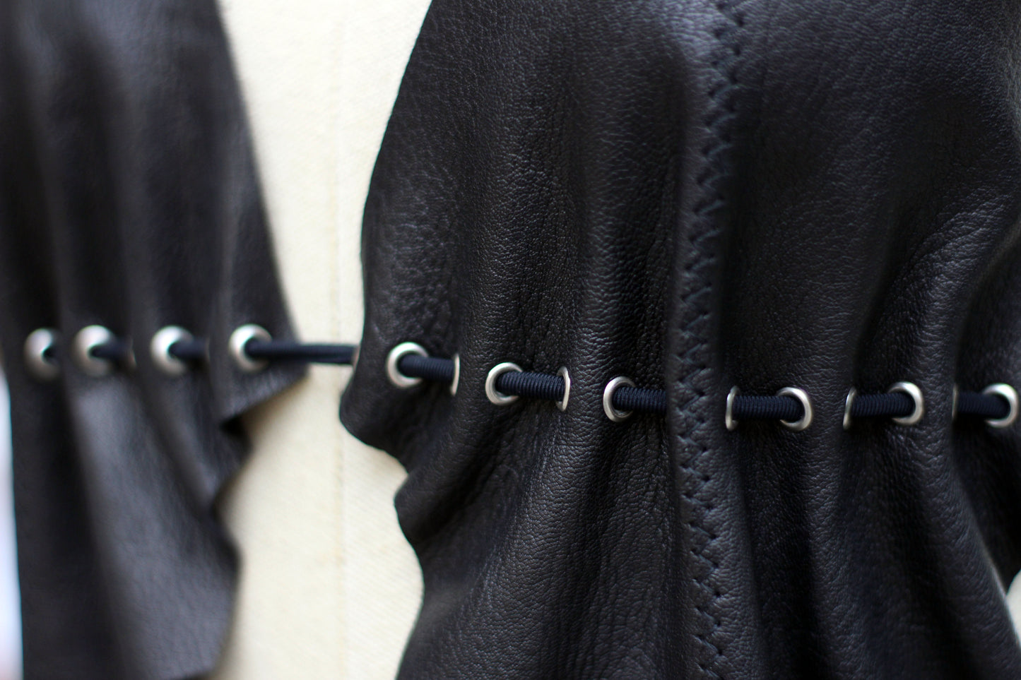 Top de cuero - Edición Obsidiana