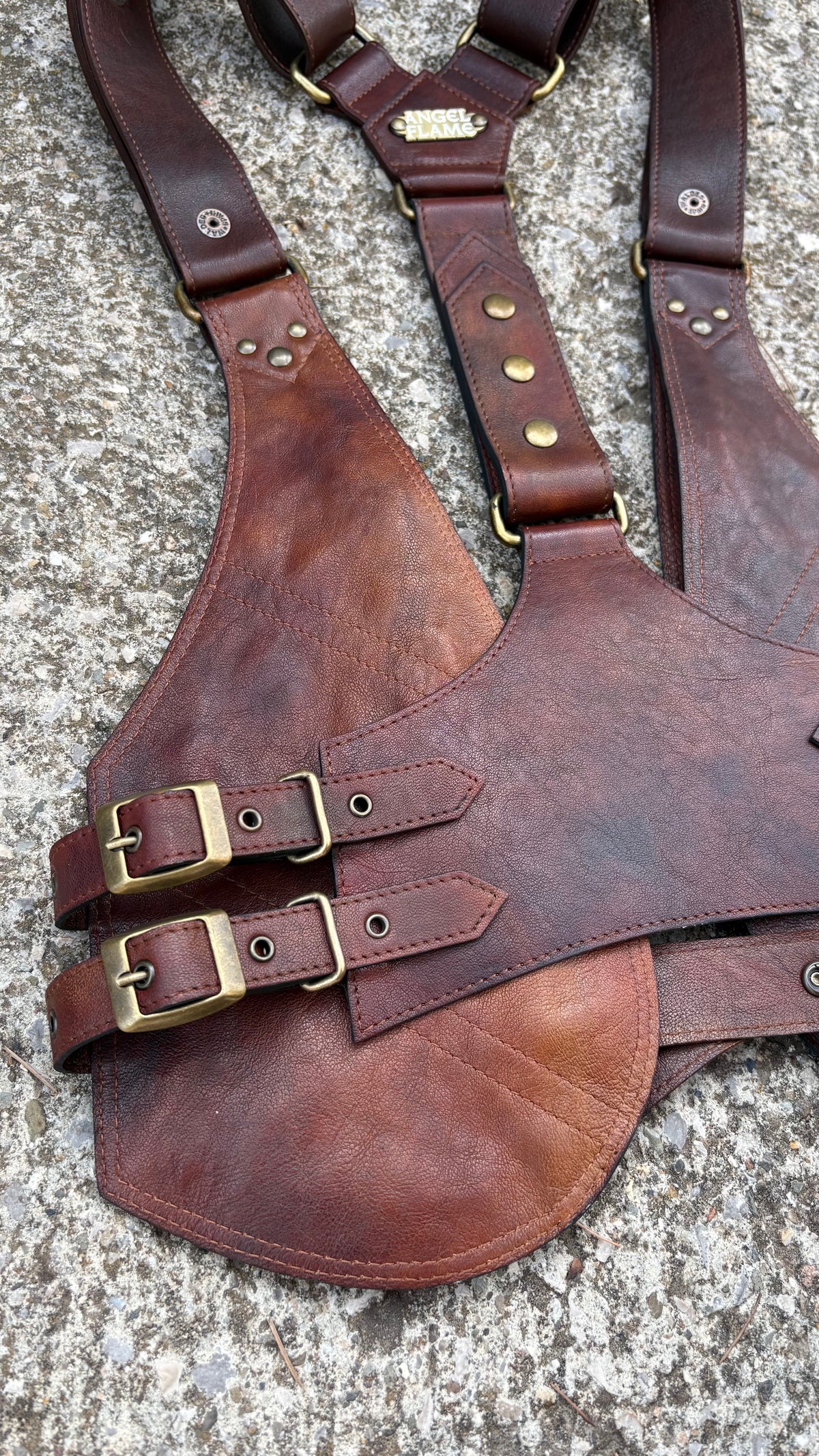Hayley - PISTOLERA – Oro viejo
