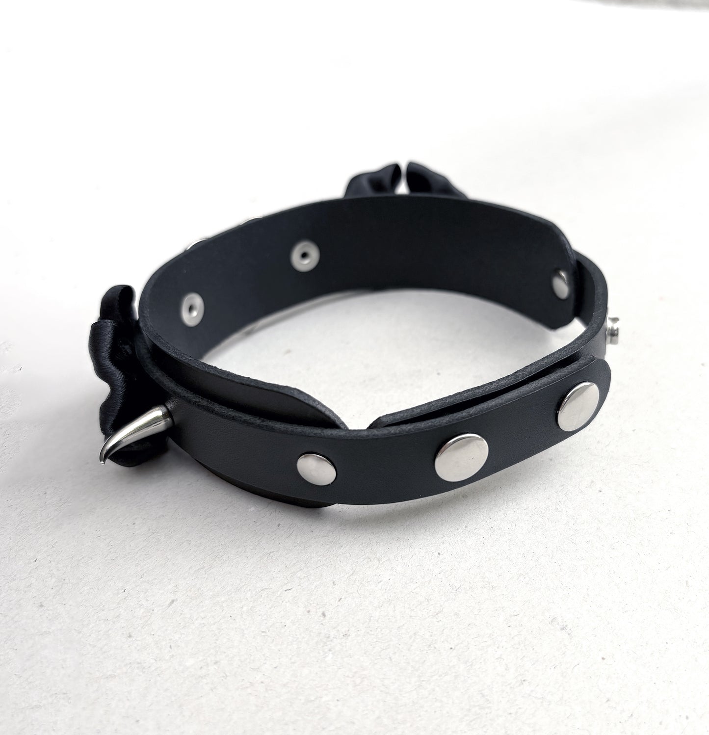 Choker de cuero - Edición Obsidiana