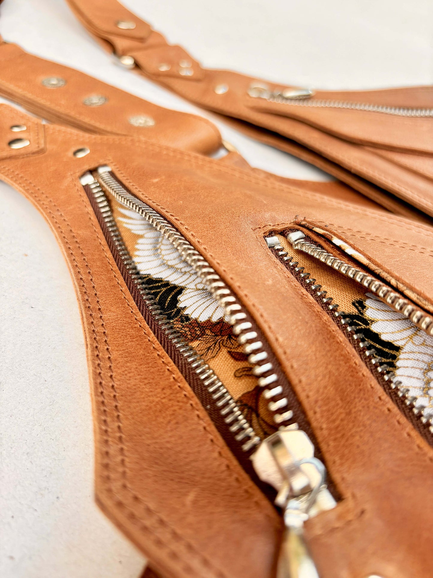 Terracota - BOLSO ARNÉS DE PIEL – Plata