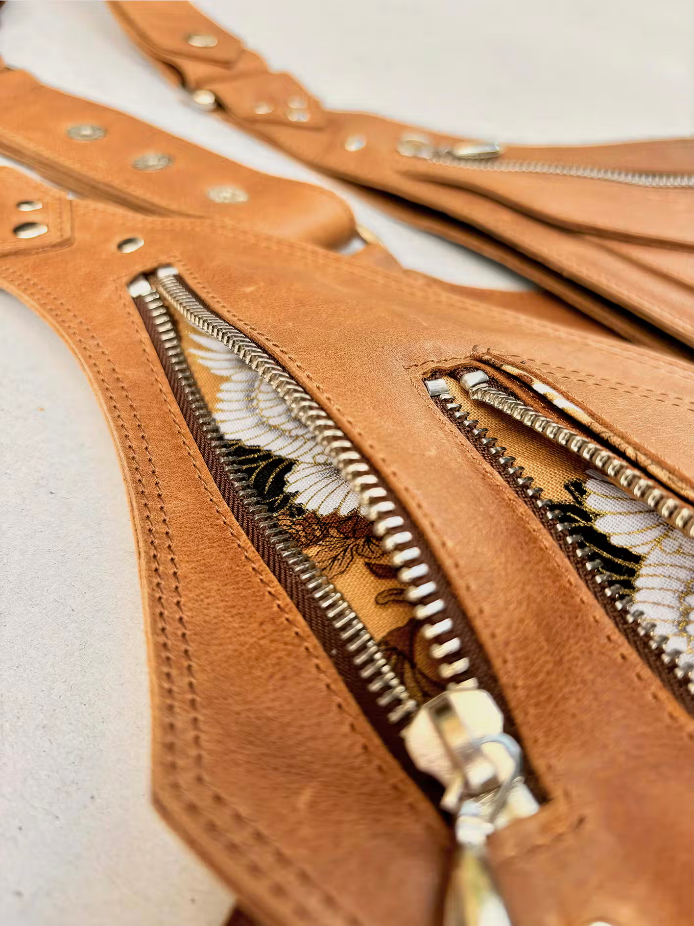 Terracota - BOLSO ARNÉS DE PIEL – Plata