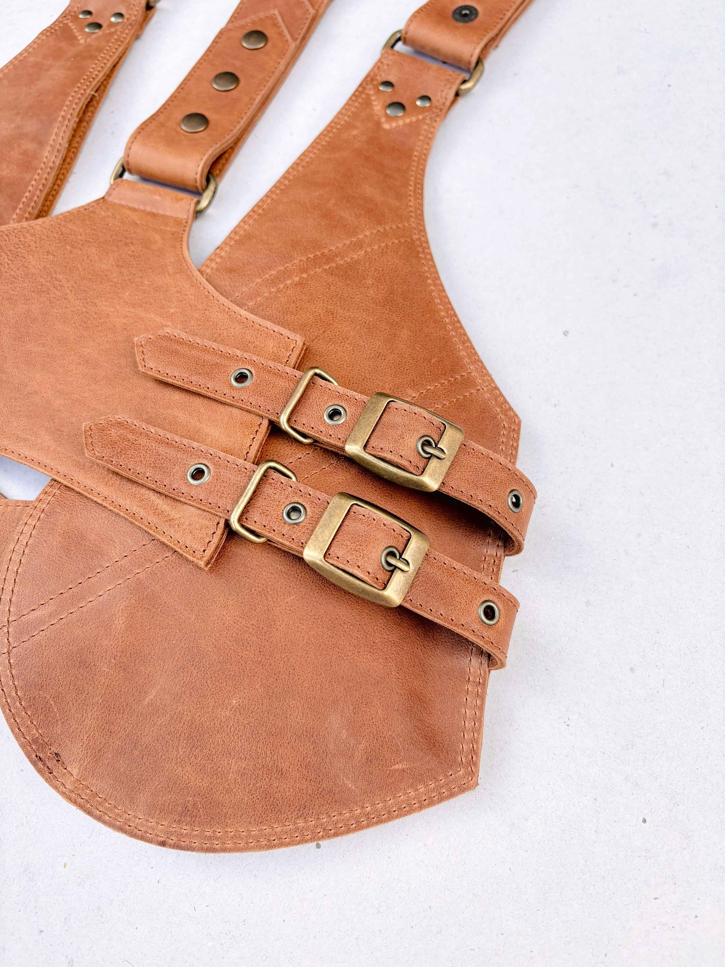 Terracota - BOLSO ARNÉS DE PIEL – Oro viejo