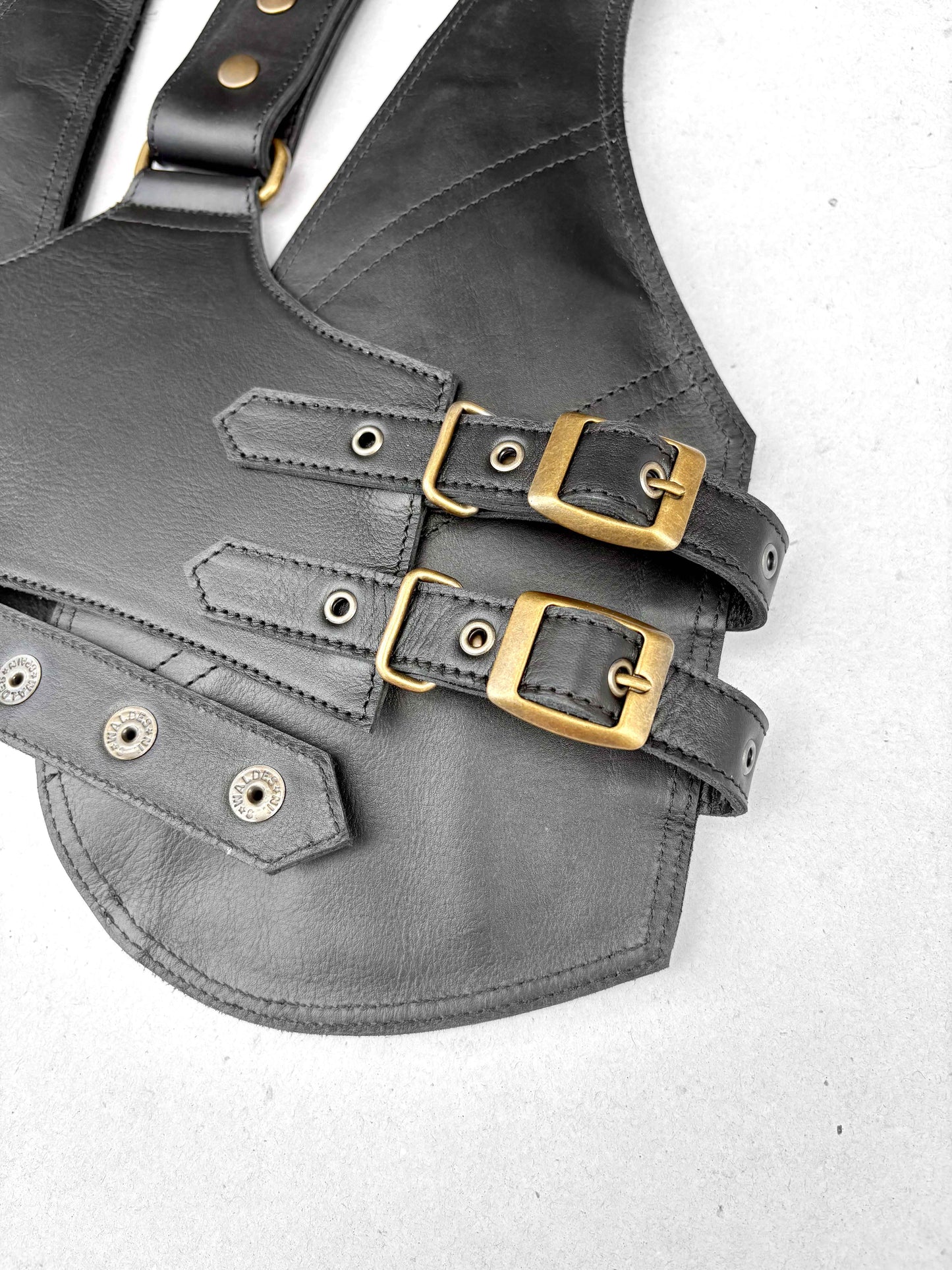 Obsidiana - BOLSO ARNÉS DE PIEL – Oro viejo