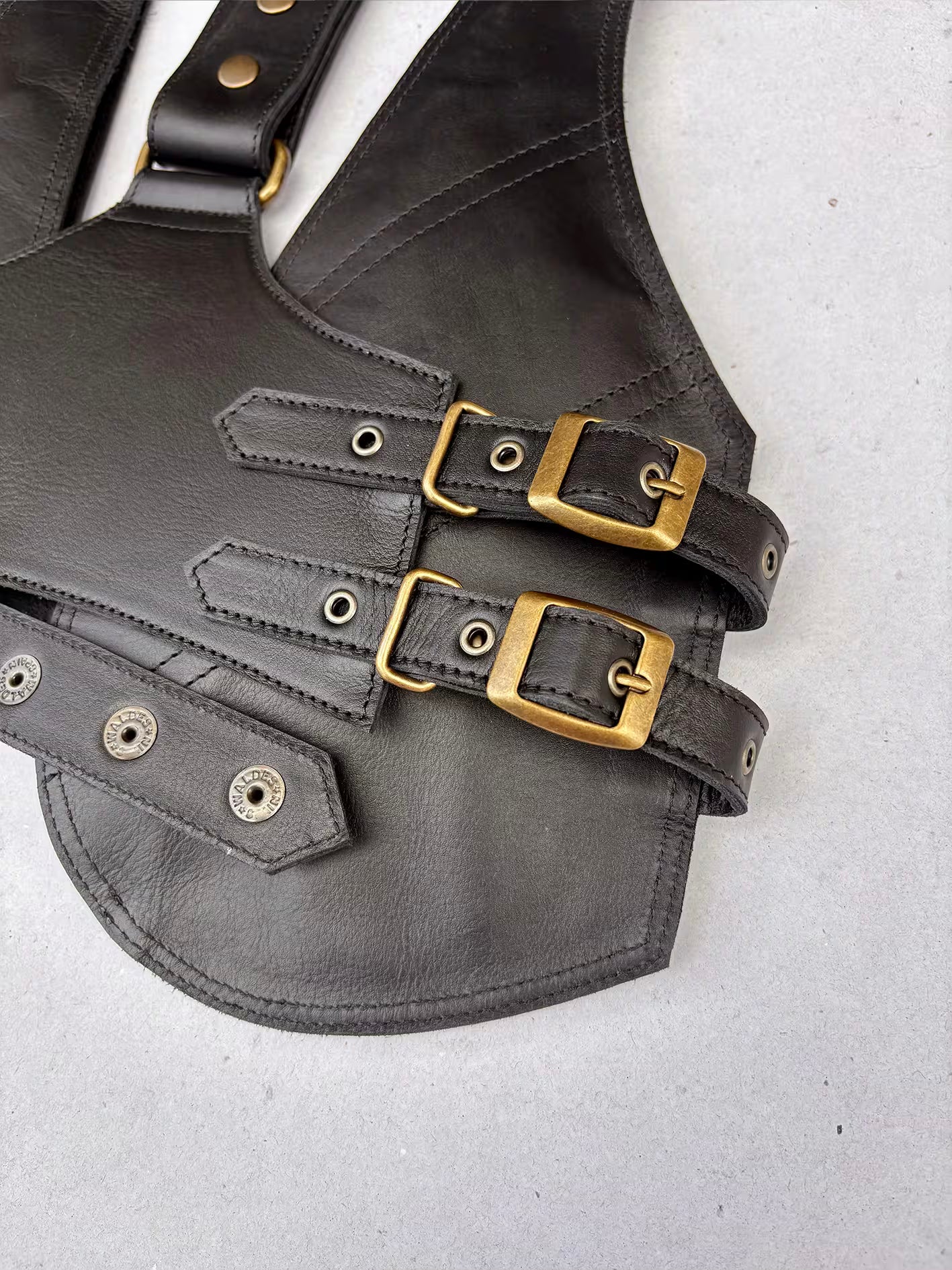 Obsidiana - BOLSO ARNÉS DE PIEL – Oro viejo